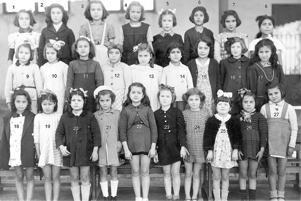 filles-1946.jpg