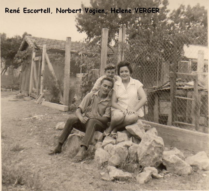 escortell.JPG