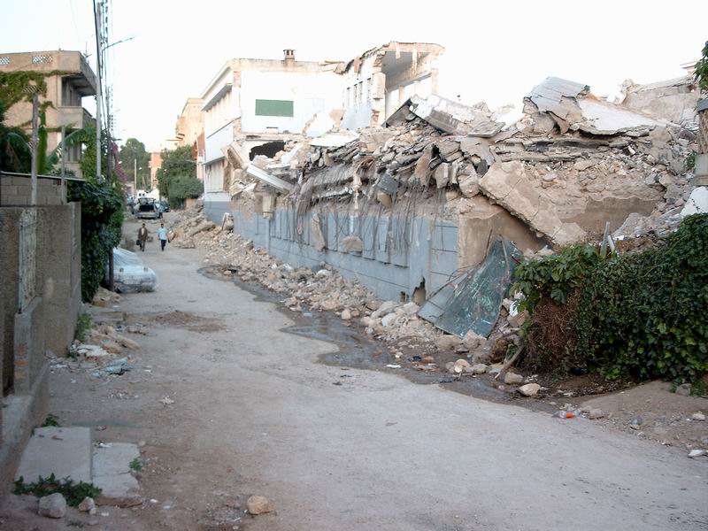 ecole_garcon_seisme.jpg